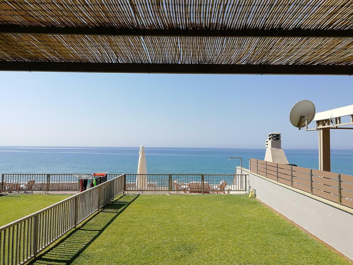 Dip In The Blue - 2 Villa Agios Georgios  Dış mekan fotoğraf